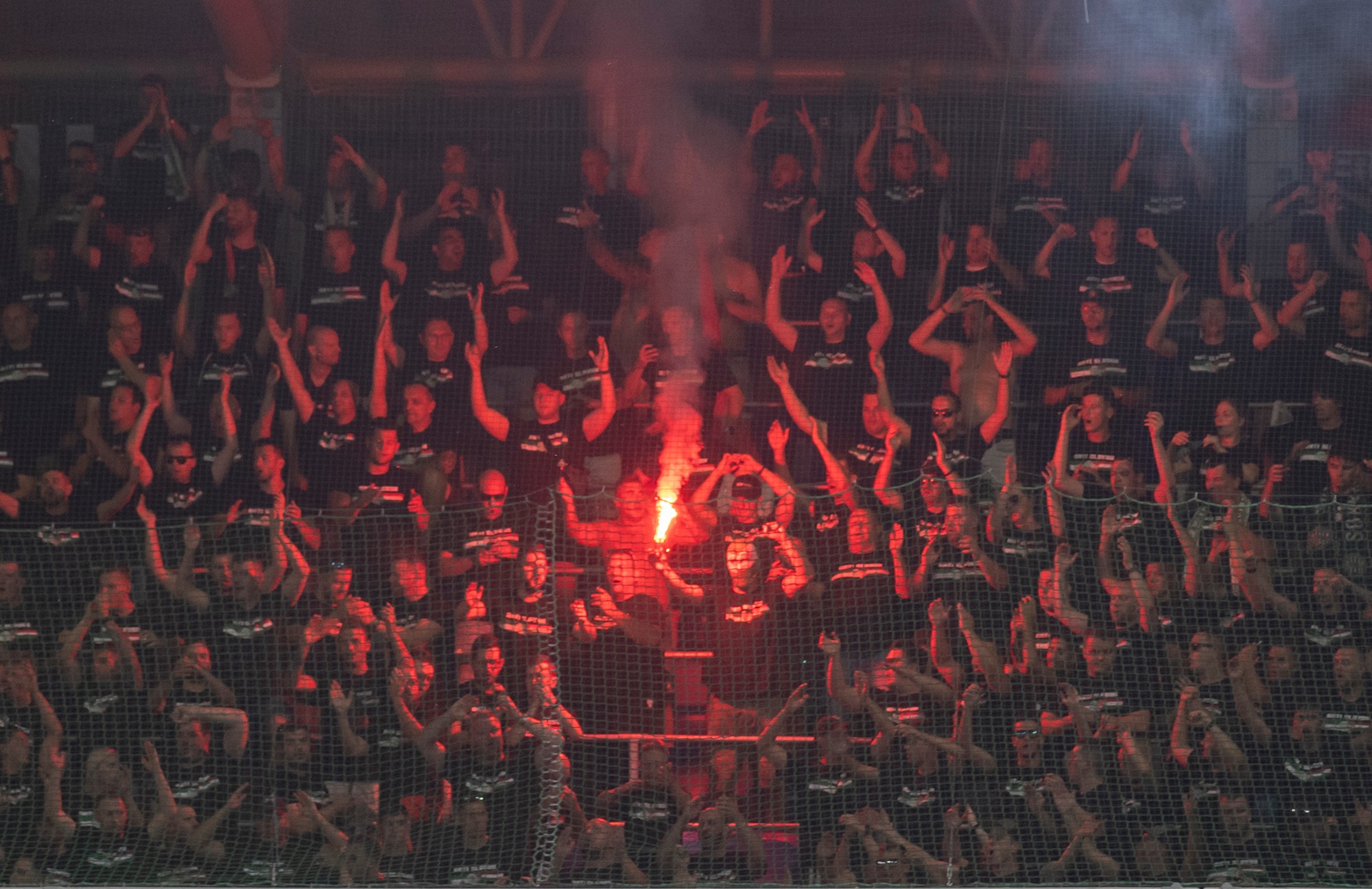 Fanúšikovia Ferencvárosu počas odvetného zápasu 2. predkola Ligy majstrov. 