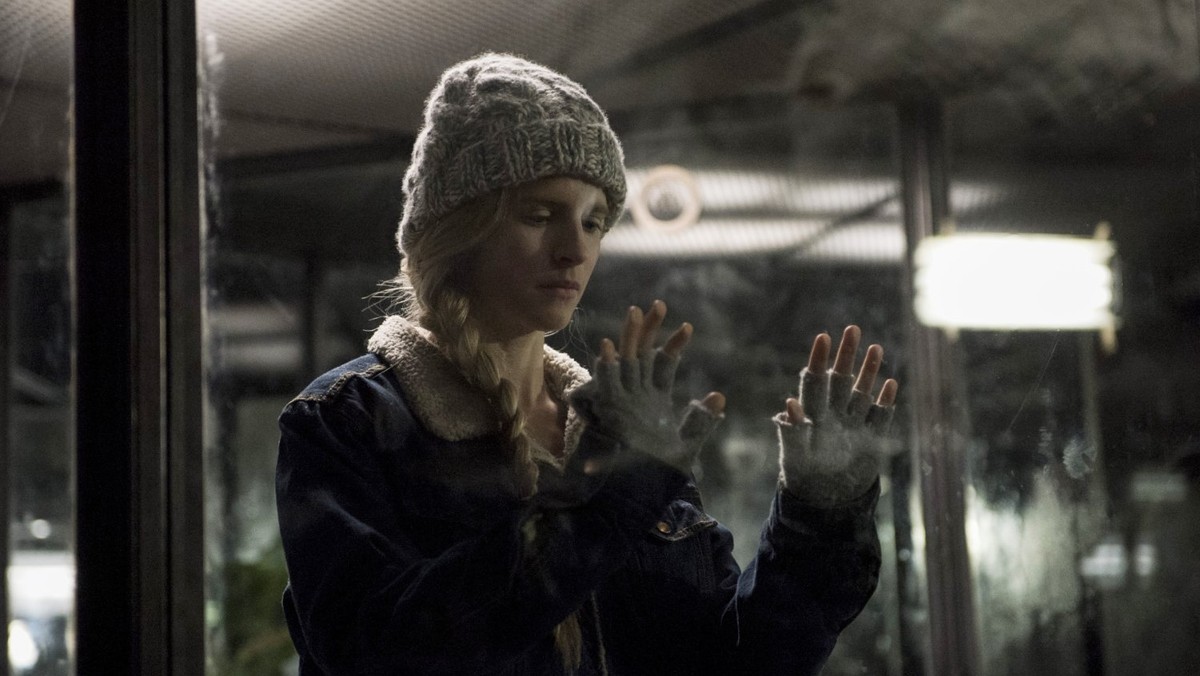 To koniec serialu "The OA". Po trzech latach i dwóch sezonach - Netflix oficjalnie rezygnuje z produkcji kolejnych odcinków serii. Twórcy pożegnali się z widzami