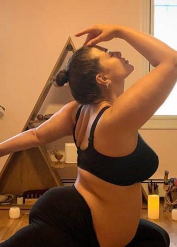 Ashley Graham ćwiczy w trzecim trymestrze ciąży | Ofeminin