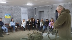 Nastoletnie dziewczęta na front? 'To fake news, rosyjska propaganda'