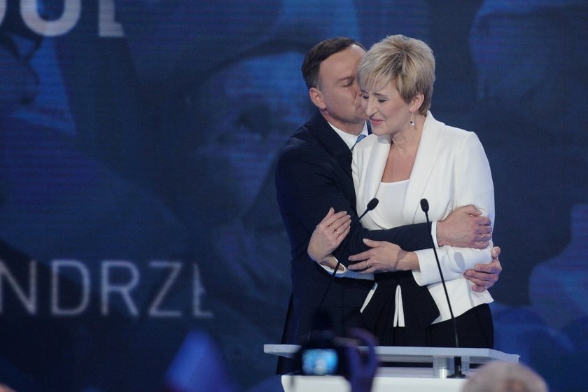 Andrzej Duda potwierdza, że się rozwodzi... zbyt często!