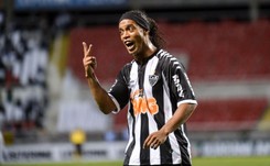 Ronaldinho w polskiej Ekstraklasie? Trwają rozmowy z trzema klubami
