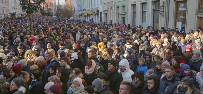 Policja: Uroczystości pogrzebowe Pawła Adamowicza przebiegły spokojnie. Wzięło w nich udział 45 tys. ludzi