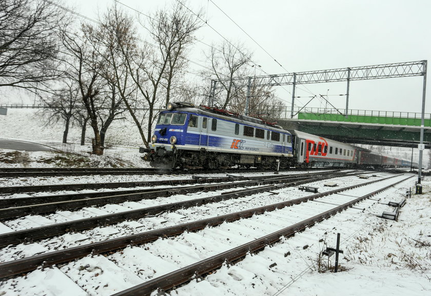 Drogowcy zbudują przejście nad torami