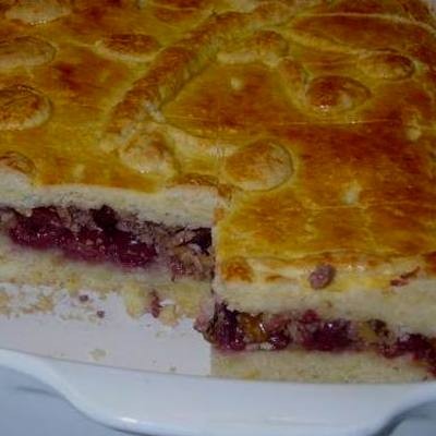 Diós-meggyes pite