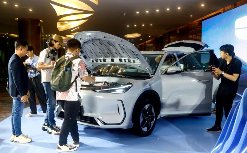 Geely  EX5
