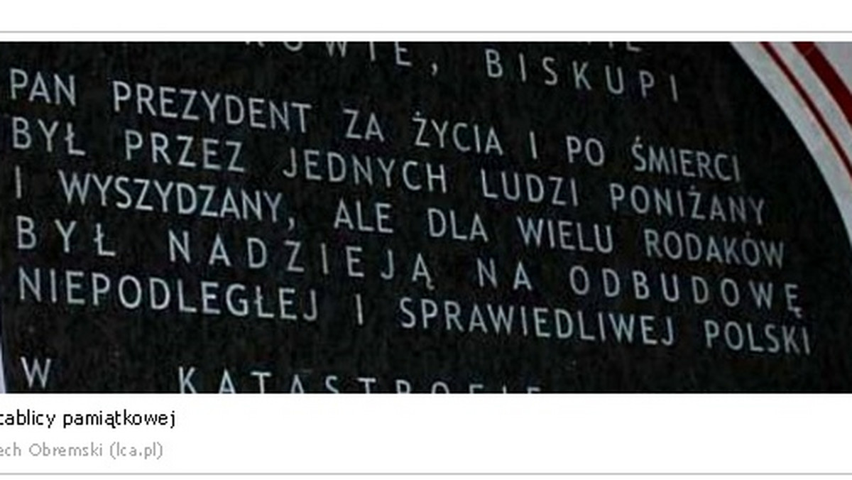 W pierwszą rocznicę katastrofy smoleńskiej w legnickiej katedrze odsłonięto tablicę ku czci osób, które zginęły w wypadku. Kontrowersje wzbudził napis na tablicy wspominający Lecha Kaczyńskiego. Informację na ten temat otrzymaliśmy do serwisu CYNK.