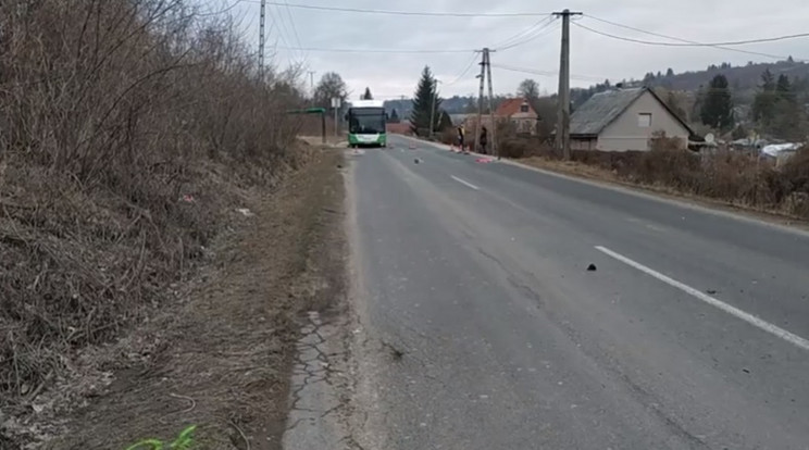 Szörnyű baleset Miskolcon: busz elé kilépő gyereket gázoltak