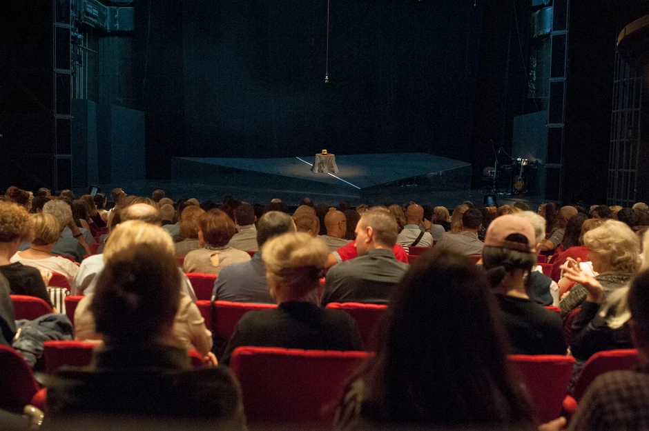 Gostovanje predstava Ateljea 212