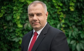 PiS straszy samorządy nielegalnymi obozami. Apeluje, by w uchwałach sprzeciwiały się polityce migracyjnej rządu