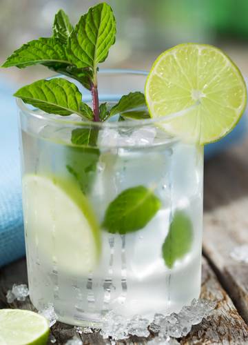 Jak Zrobic Mojito Przepis Na Orzezwiajacy Drink Z Kuby Noizz