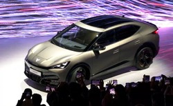 CUPRA Tavascan sensacją! Nowy SUV coupe to trzęsienie ziemi