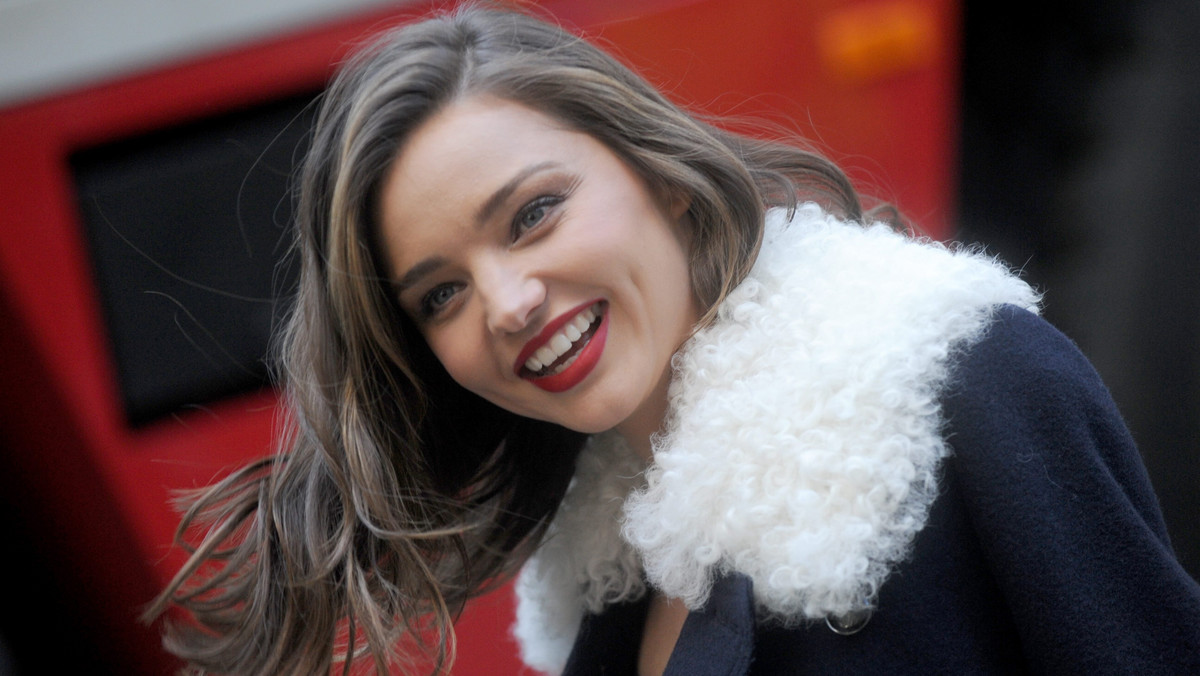  Miranda Kerr odsłania gwiazdę Swarovskiego