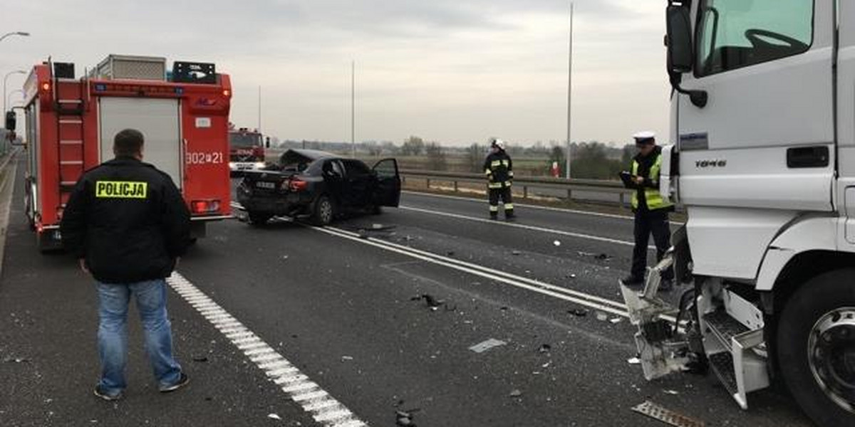 Tragedia na S3. Tir zmiażdżył osobówkę