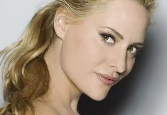 Piękna Aimee Mullins i jej True Match