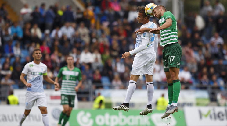 Eldar Civic (j), a Ferencváros és Stieber Zoltán (j2), a ZTE játékosa az OTP Bank Liga 2. fordulóból elhalasztott mérkőzésen a zalaegerszegi ZTE Arénában 2019. szeptember 22-én. MTI/Varga György 