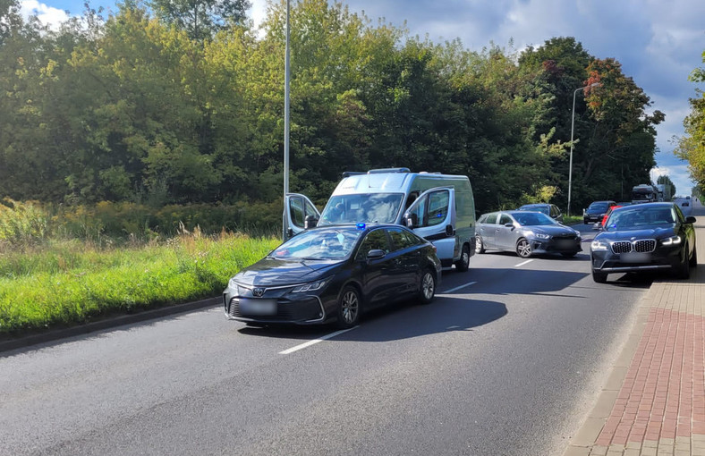 Akcja zatrzymania złodziei transportujących kradzione kampery za 570 tys. zł