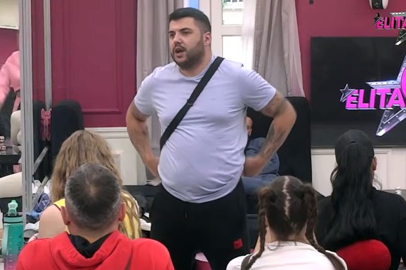 (FOTO) OVO JE DIPLOMA ASMINA DURDŽIĆA Objavljen dokument: Evo šta je završio na državnom fakultetu u Beogradu i SA KOJIM PROSEKOM je diplomirao