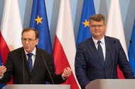 Minister spraw wewnętrznych i administracji Mariusz Kamiński i wiceminister w MSWiA Maciej Wąsik