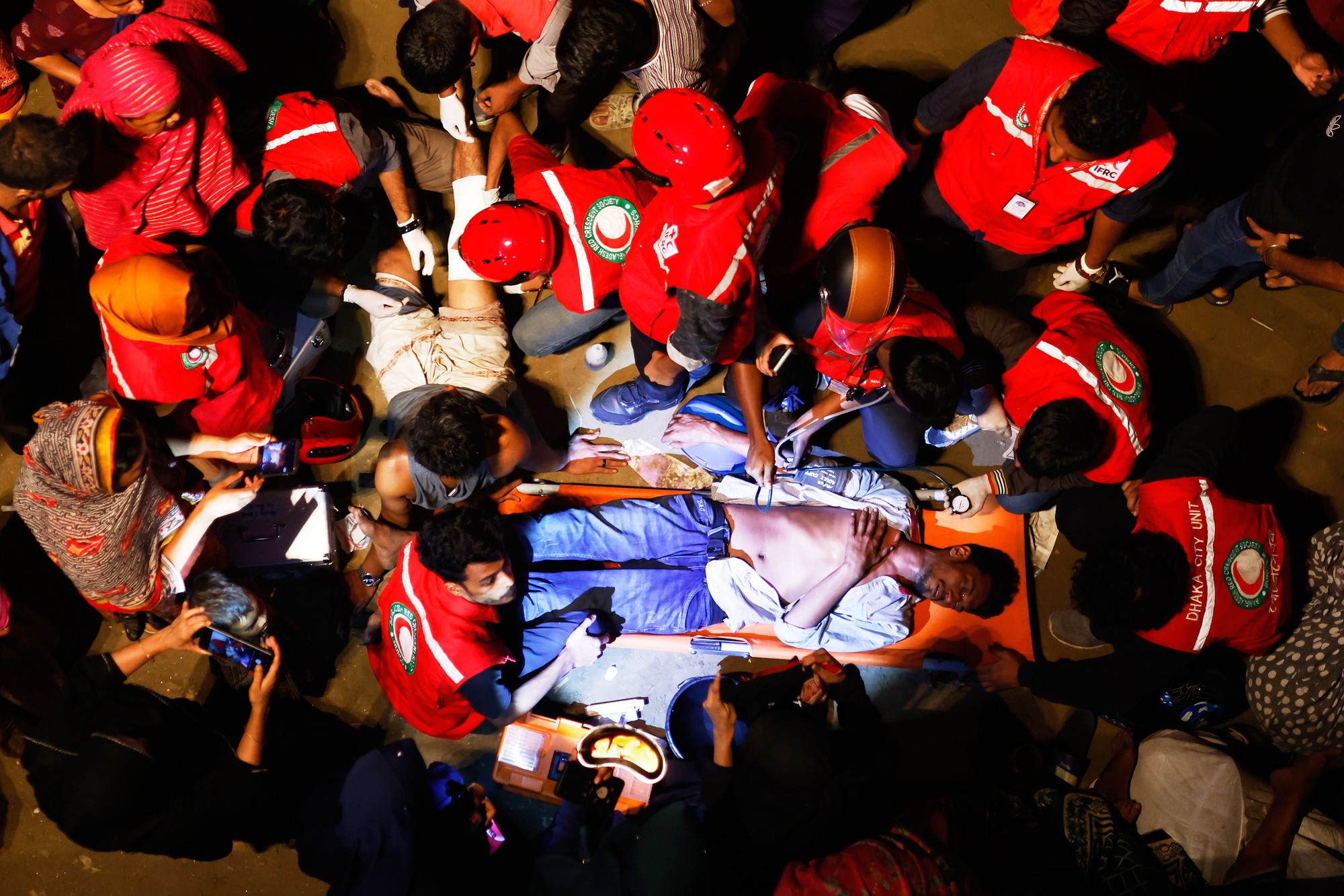 Rozsiahly požiar pripravil tisíce ľudí v Bangladéši o domovy.