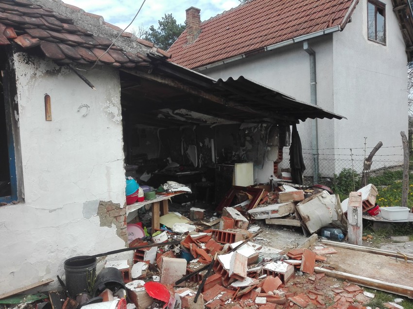 Stara kuća gde se Vojislav zapalio