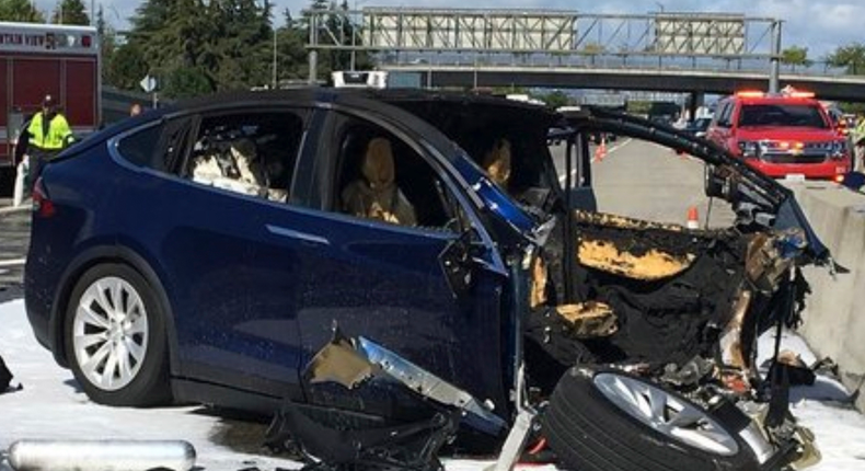 tesla model x crash