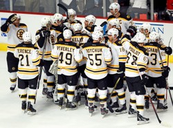 Mistrzowie z Bostonu zaliczyli dopiero czwarte zwycięstwo