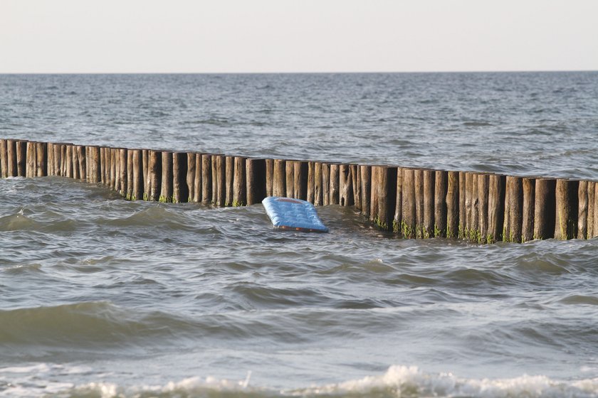 Plażowicze uratowali tonących