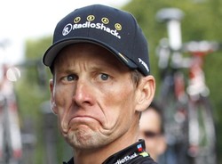 Lance Armstrong straci Legię Honorową