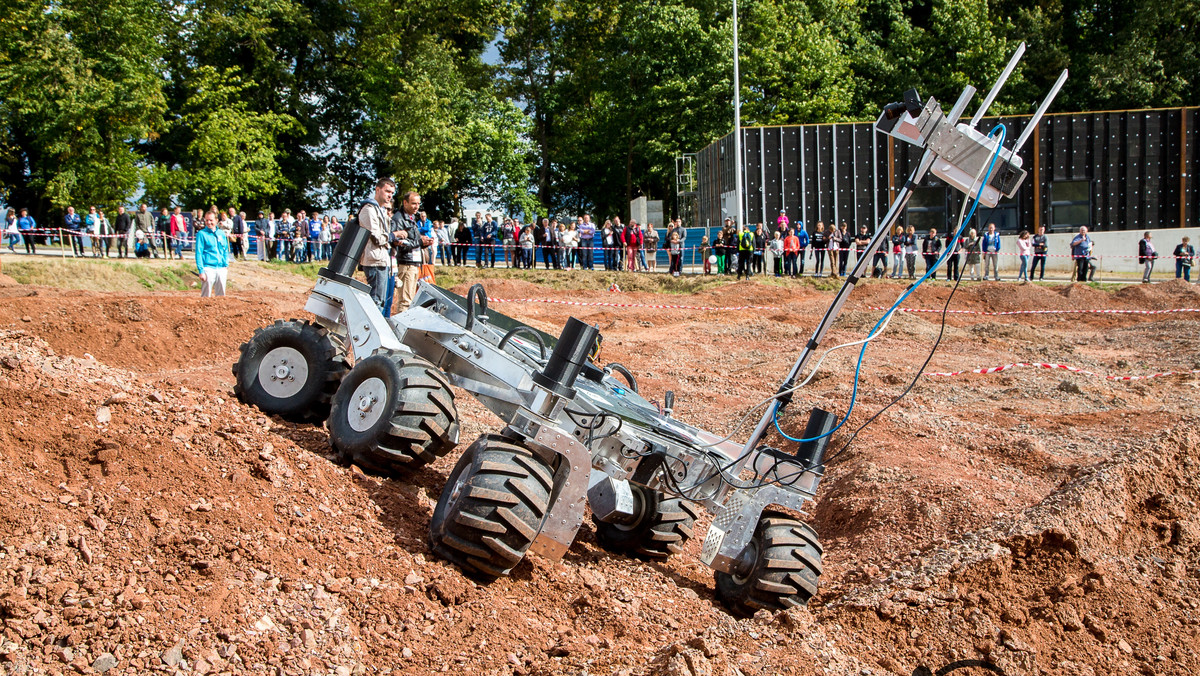 Jasionka: nowości podczas Europejskich Zawodów Łazików Marsjańskich Rozszerzona formuła, warsztaty mentoringowe oraz powołanie światowej ligi robotycznej będą wyróżnikami trzeciej edycji European Rover Challenge. Największa impreza robotyczno-kosmiczna w Europie odbędzie się w dniach 10-13 września w Centrum Wystawienniczo-Kongresowym w Jasionce.