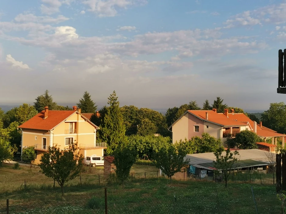 Sunčano jutro u Ritopeku, ali se u pozadini ništa ne vidi od dima