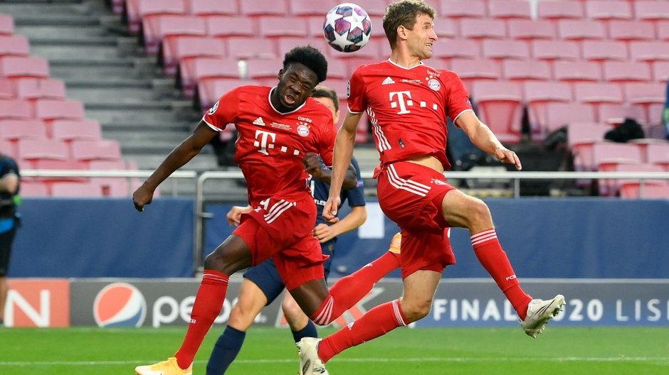 Alphonso Davies i Thomas Müller