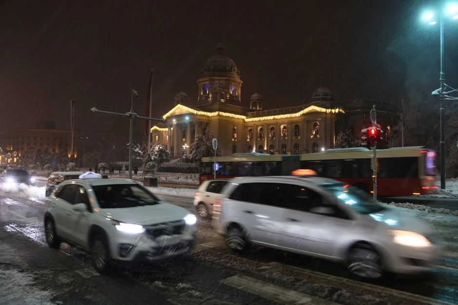 Trg Nikole Pašića otvoren za saobraćaj