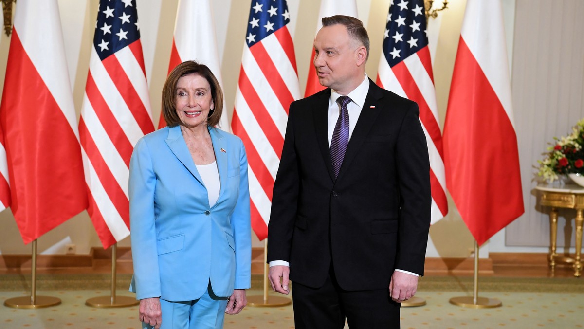 Prezydent RP Andrzej Duda (P) i przewodnicząca Izby Reprezentantów Stanów Zjednoczonych Nancy Pelosi