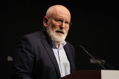 Timmermans: Nie wykluczam powrotu do krajowej polityki