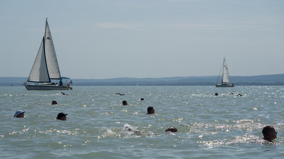 Új időpontban rendezik meg a Balaton-átúszást Fotó: Northfoto