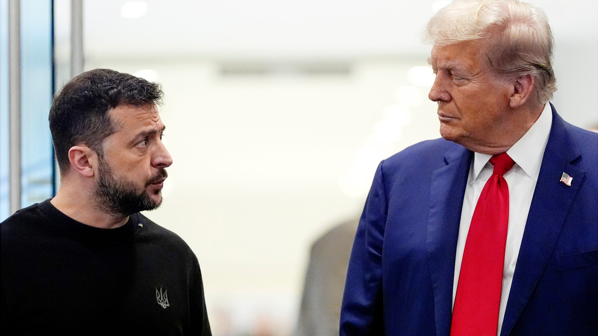 Ukrajinský prezident Volodymyr Zelenskyj a americký prezident Donald Trump.