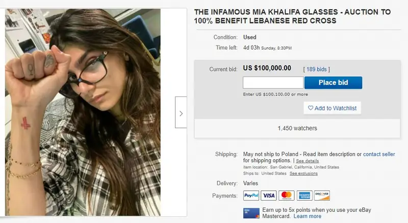 Mia Khalifa sprzedaje okulary by wesprzeć ofiary w Bejrucie