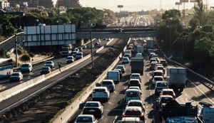 Automobili