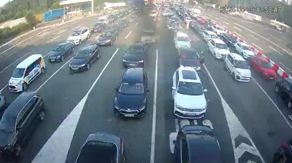 Batrovci, izlaz iz Srbije