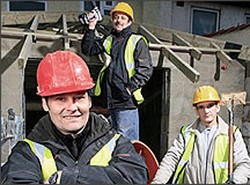 Polski budowlaniec gwiazdą na Wyspach