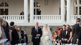 Kerítőt hívott Clinton lánya esküvőjére