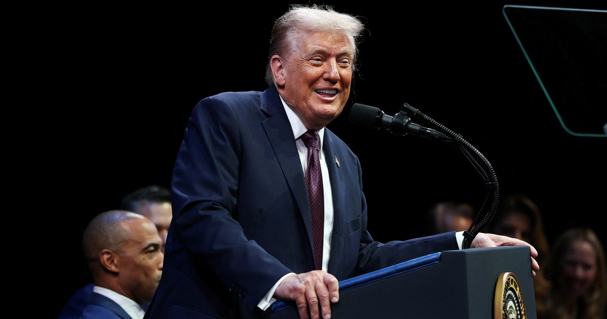 Trump grozi każdemu, kto ośmieli się utrudnić im życie. „Okażcie szacunek naszym wspaniałym firmom technologicznym”