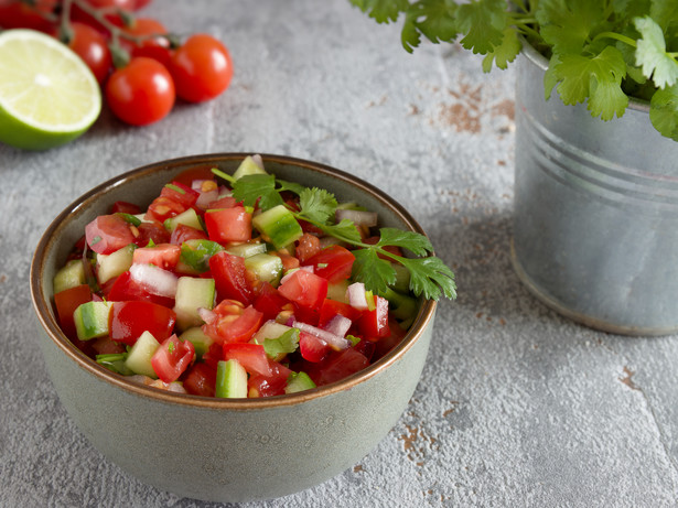 Jakich warzyw nie powinno się ze sobą łączyć? Pomidor i ogórek to dopiero początek...