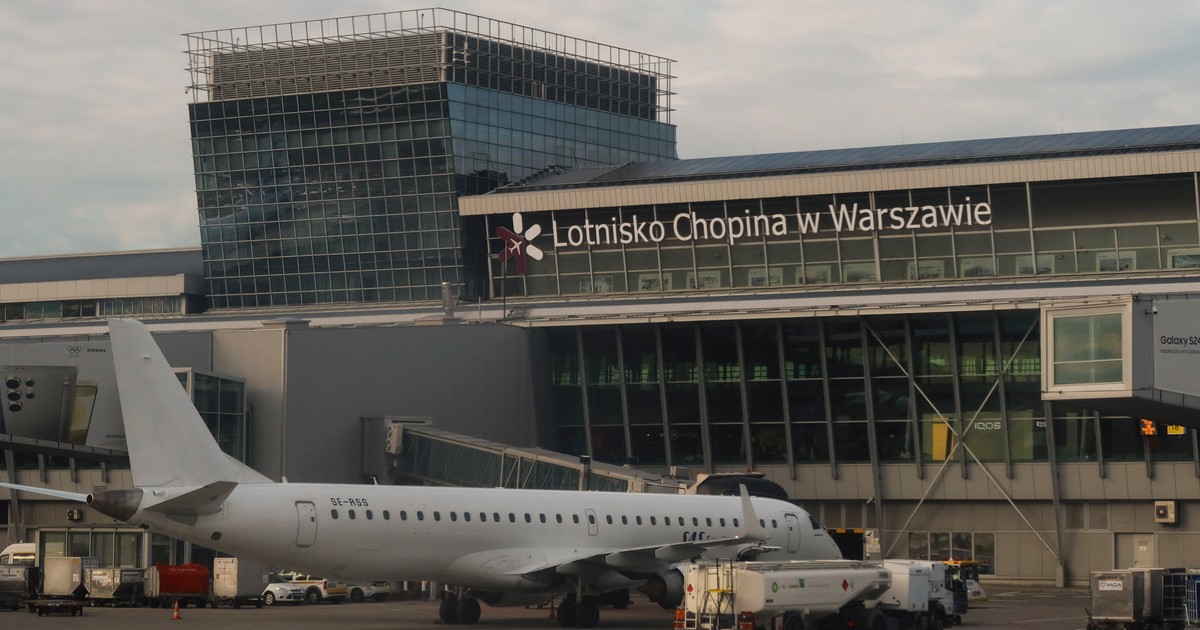 Prowokacja czy gangsterskie porachunki? Odkrycie tuż obok Lotniska Chopina zaalarmowało służby