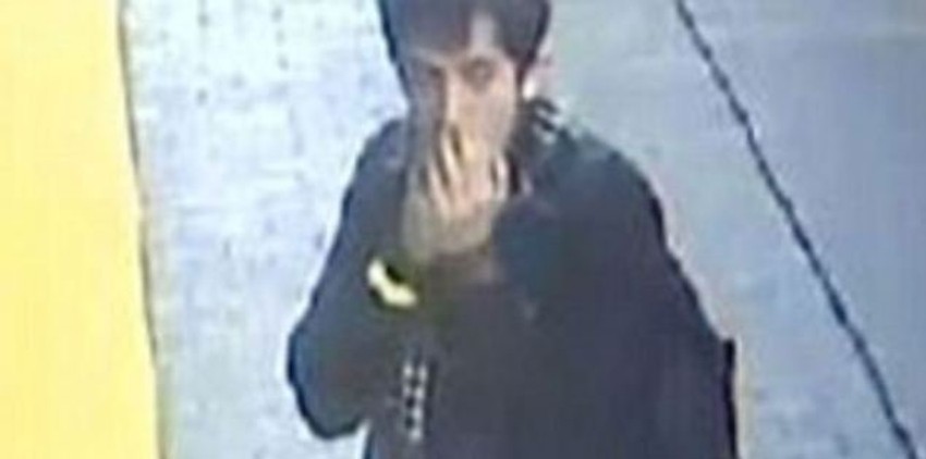 Muškarac se prvo pravio da je zaprepašćen...