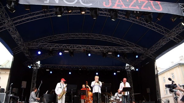 W Krakowie - niczym w Nowym Orleanie - jazzowych koncertów w czasie Nocy Jazzu jest cała masa 