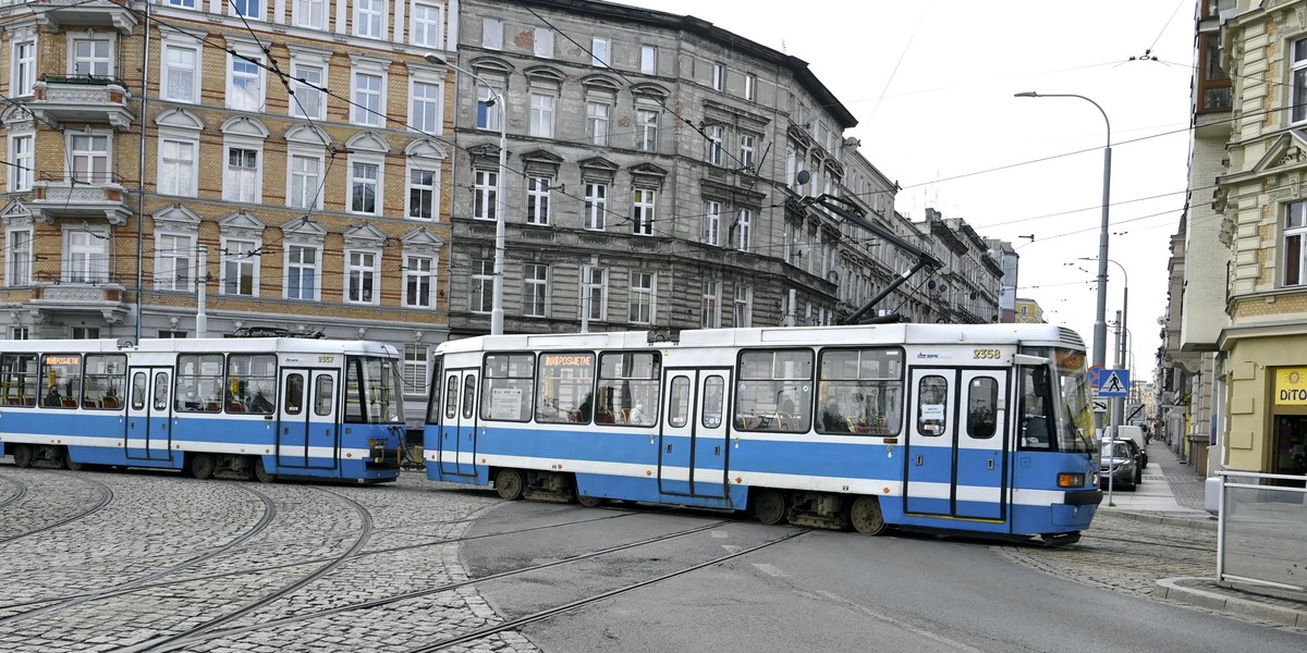 Komunikacja wróciła do roboczych rozkładów