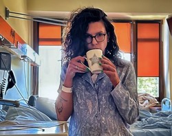 Żona gwiazdora "Klanu" nadal nie wyszła ze szpitala po operacji serca. "Jestem w izolatce"