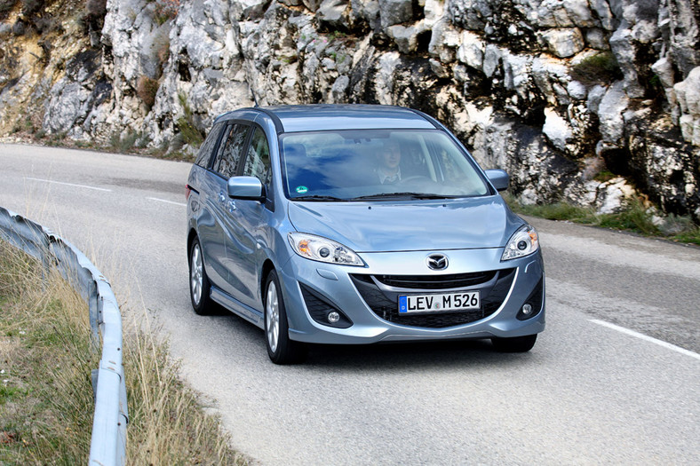 Mazda 5: rodzina będzie z niej bardzo zadowolona, a kierowca?